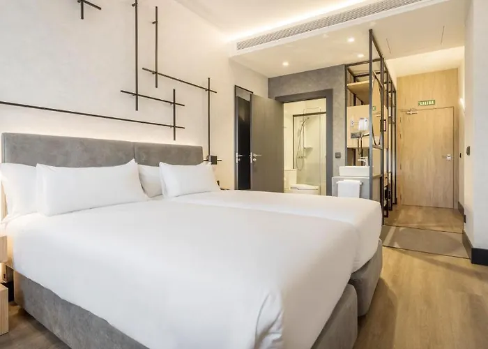 Hotel Ilunion San Mames 4*