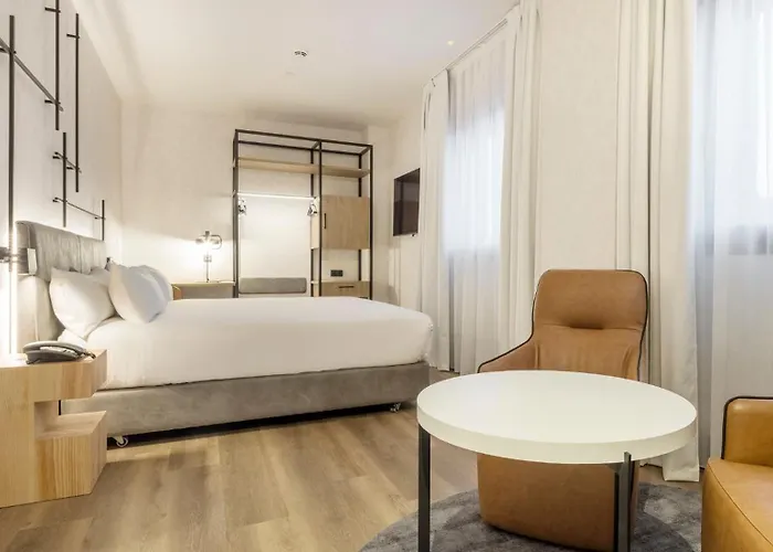 Hotel Ilunion San Mames 4*